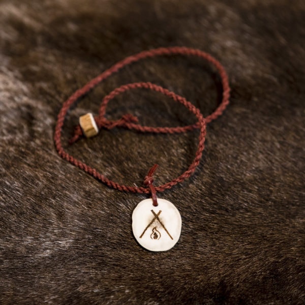 Kota horn necklace. Woven leather ribbon 90 cm,
